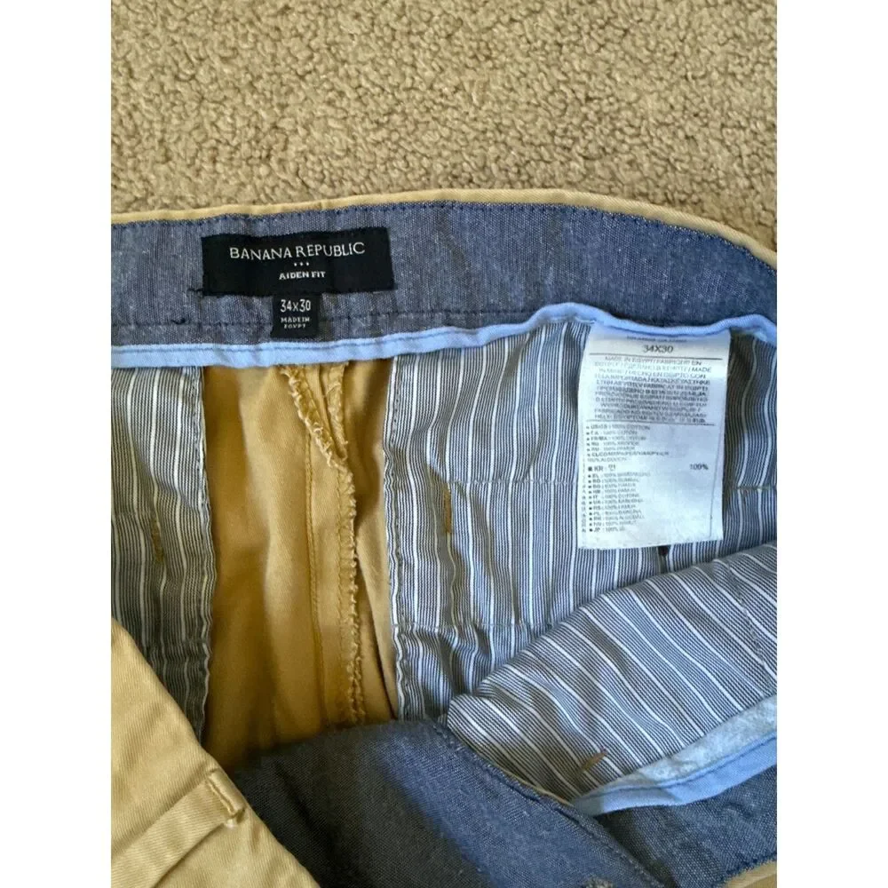 Banana Republic Aiden Fit Men’s Khaki Chino Pants 34x30 100% Cotton